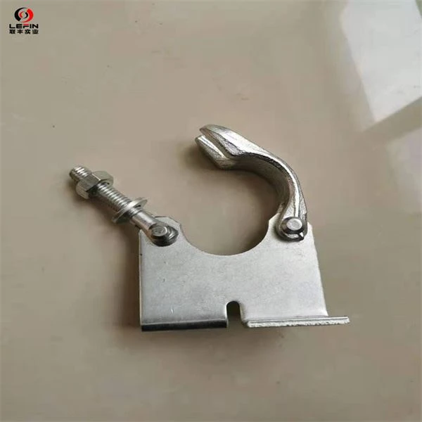 EN74 Board Retaining Coupler